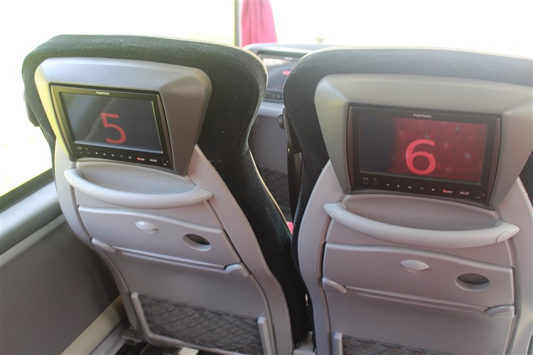 Autobusová dorpava do Tribunju