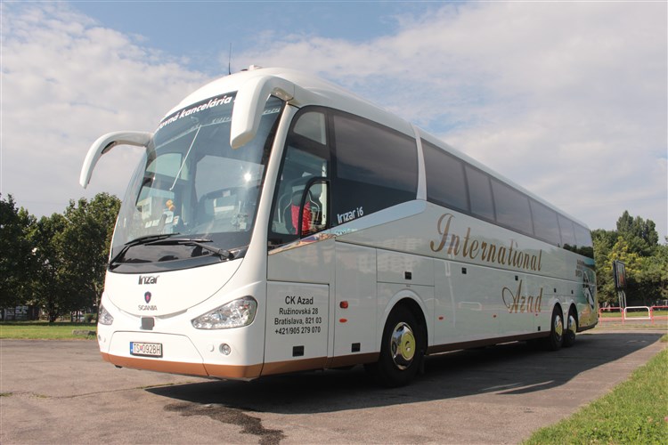 Autobusová dorpava do Tribunju