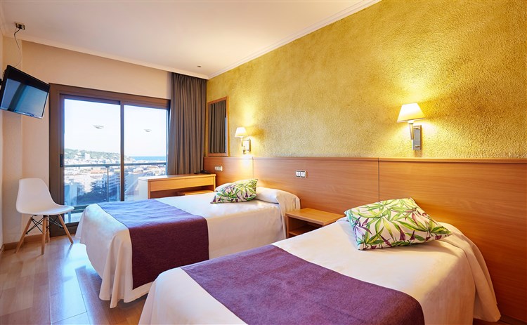 Costa Brava volá – vitaj v slnečnom raji!  (6-18r.)