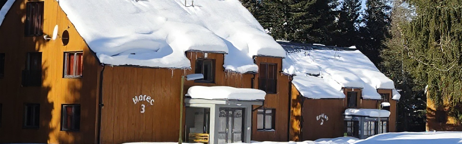 Chata Trinec + SKI Opalisko / Jasná + BONUS: večerný program + teplé obedy priamo na svahu!