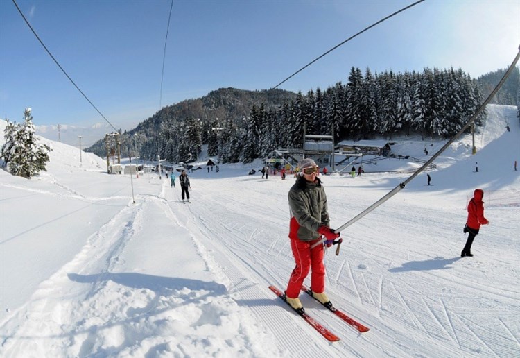 Chata Trinec + SKI Opalisko / Jasná + BONUS: večerný program