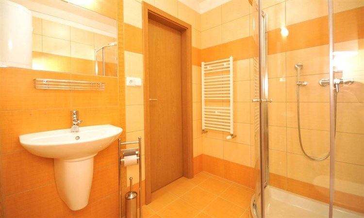 Chata Trinec + SKI Opalisko / Jasná + BONUS: večerný program