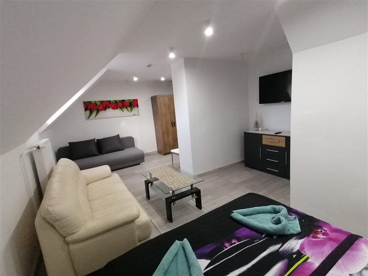 Villa ZARRA + SKI Spálená Zverovka + teplé obedy priamo na svahu!