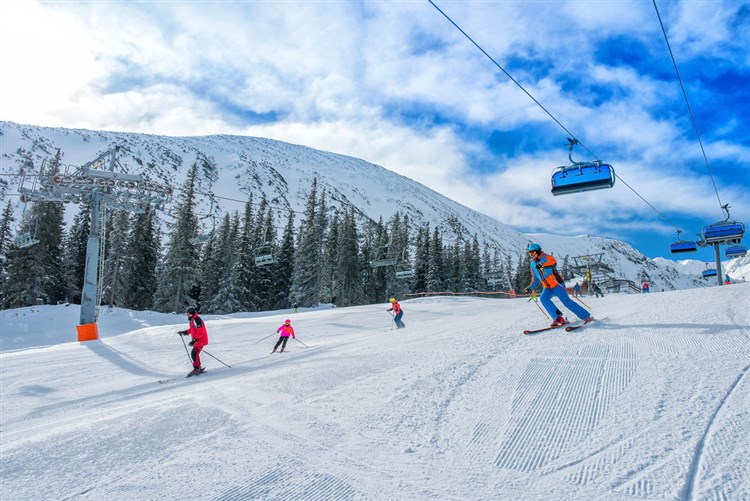 Penzion Antares + SKI Spálená Zverovka + teplé obedy priamo na svahu!