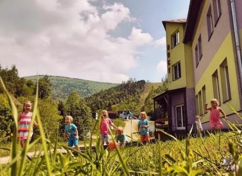 Hotel Bocy - nádherná škola v prírode na Kysuciach + autobusová doprava CK AZAD za najlepšiu cenu!