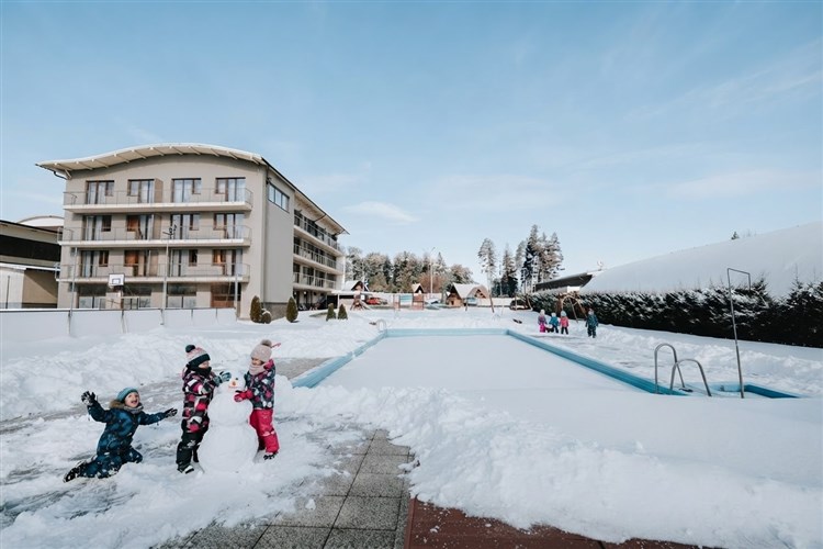 Hotel ALTIS + SKI Krušetnica + ľadová plocha a korčulovanie!