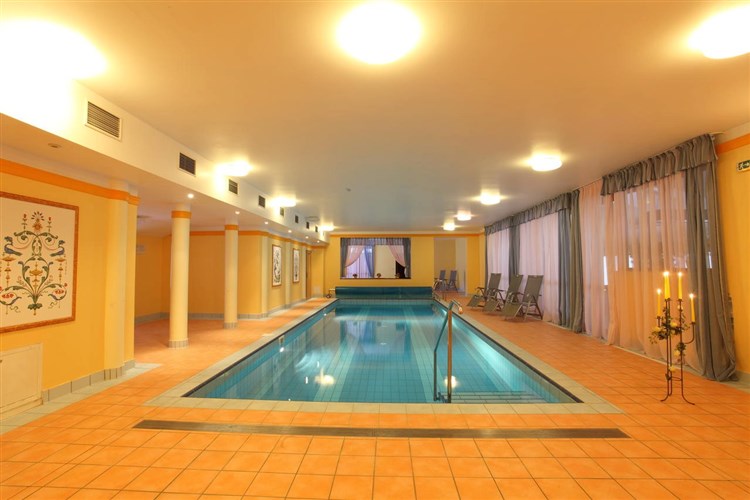 Hotel Julianin dvor*** + SKI Spálená Zverovka + teplé obedy priamo na svahu!- winter