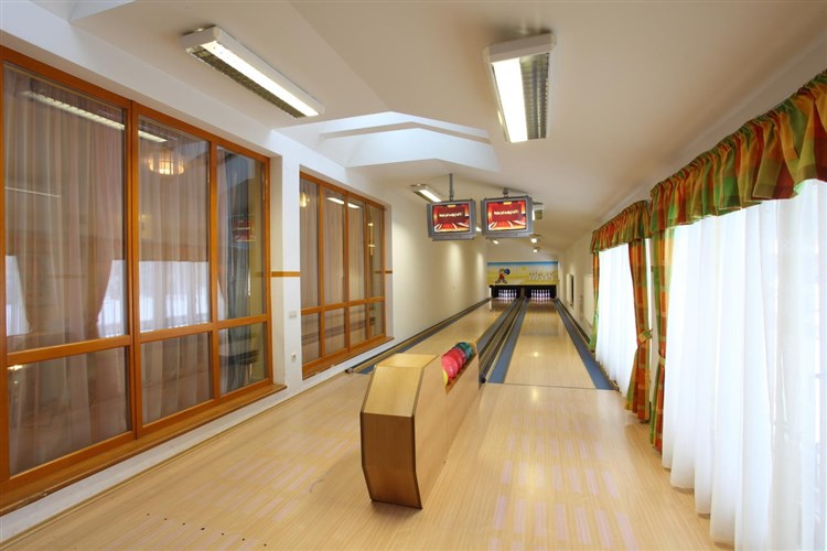 Hotel Julianin dvor*** + SKI Spálená Zverovka + teplé obedy priamo na svahu!- winter